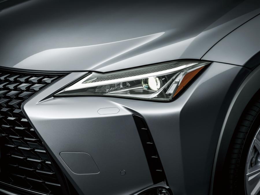 Детали экстерьера Lexus UX250h 2018 года  (JP) (фото 13 из 14)
